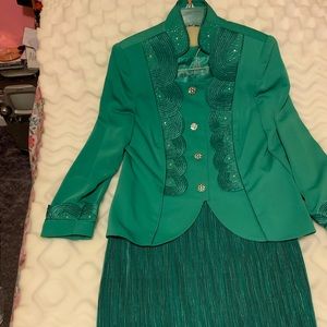 2pc Kelly Green skirt suit by Lisa Renee